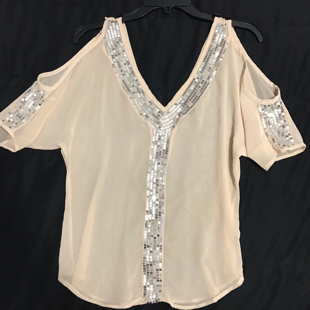 Bundle of 3 cold shoulder tops